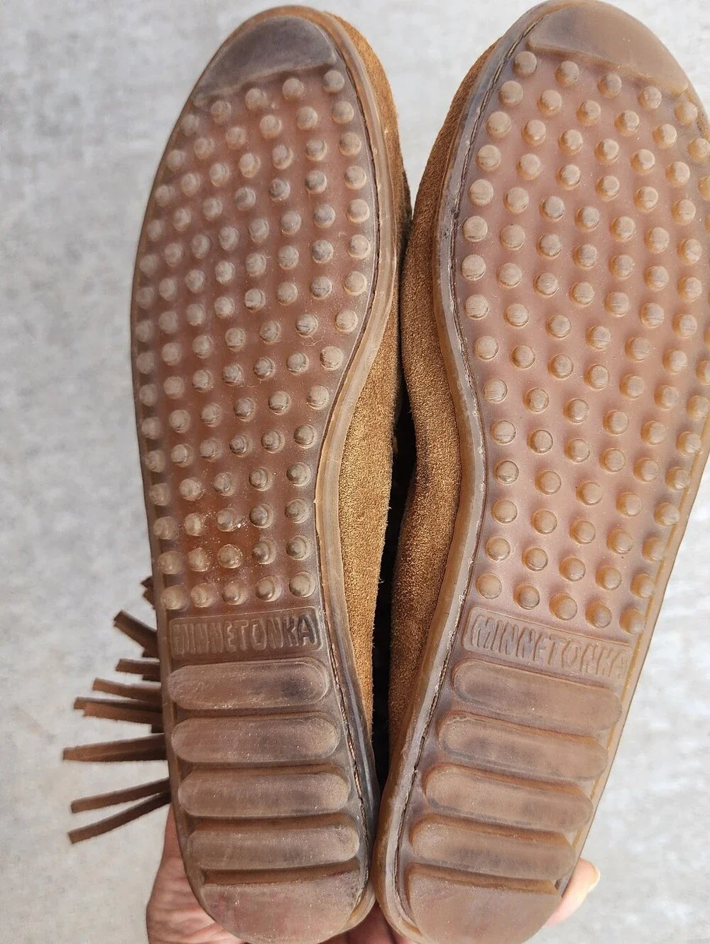 Minnetonka 5-Layer Fringe Tan Brown Suede Boho Moc Boots, Womens Sz 9